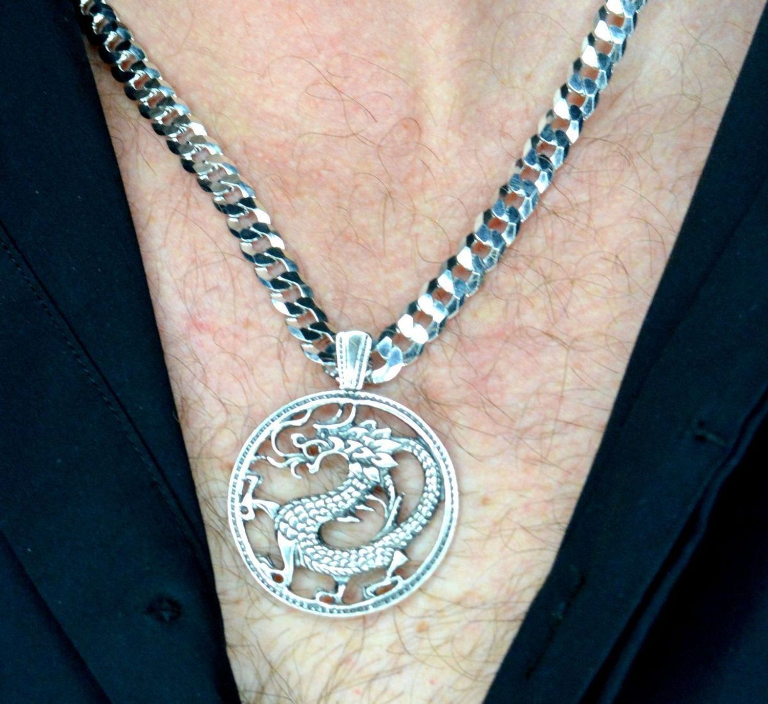 Srebrny łańcuszek 925 pancerka 7 mm rodowany DIA-LAN-759977R-180-925 7mm. Srebrny łańcuszek najwyższej próby srebra 925. Łańcuszek srebrny o splocie pancerki idealny na prezent. Łańcuszek srebrny o wadze 32,20 gram i szerokości 7 mm (1).jpg